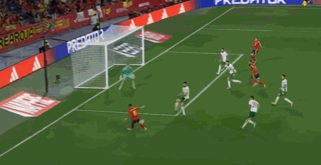 ue, 对小组垫底, 和国家队出 ue, 对小组垫底, 和国家队出